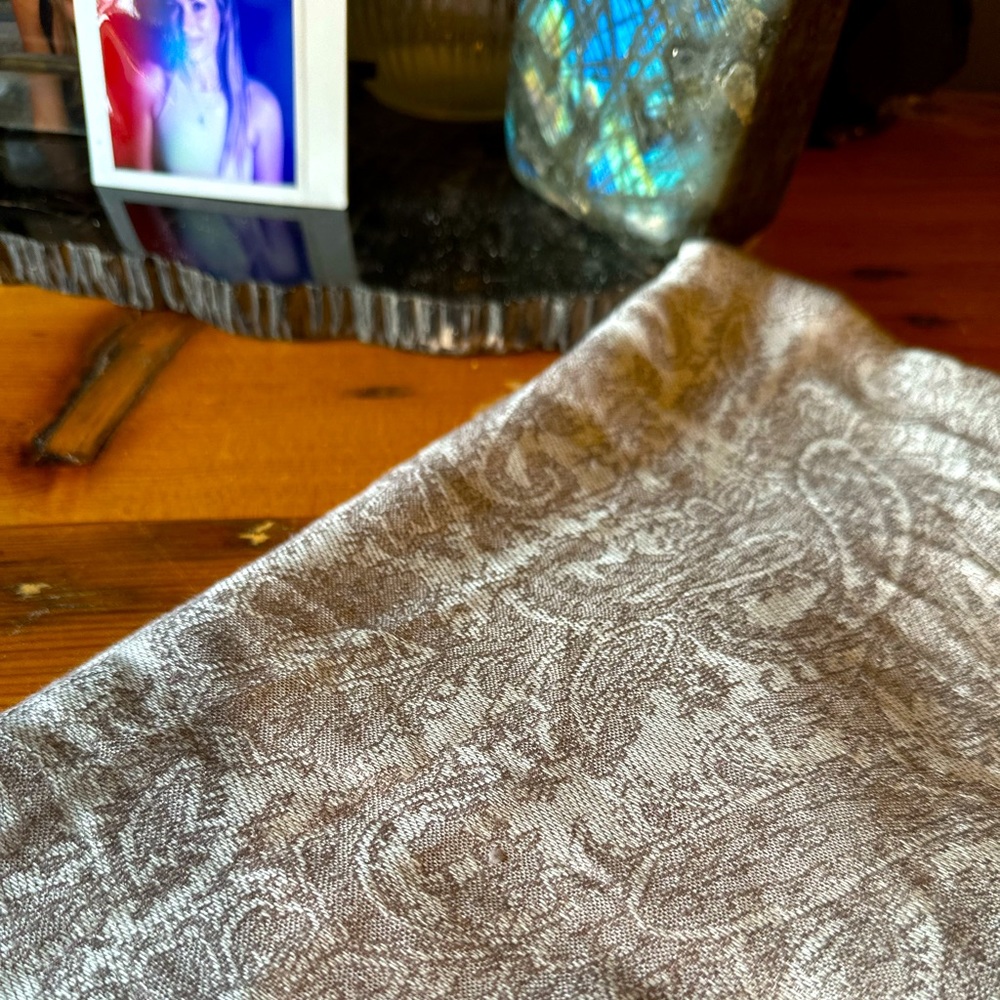 Silver Paisley Pashmina